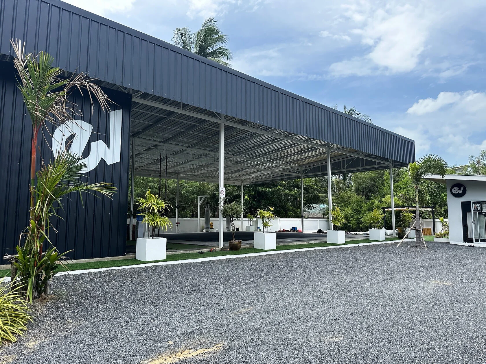 Day 1: Arrival in Koh Samui
